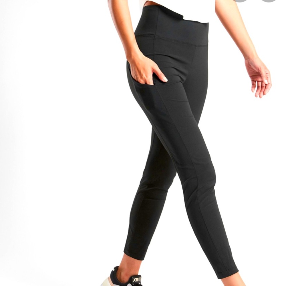 Athleta Trekkie Hybrid Crop Tight Legging Sz 4